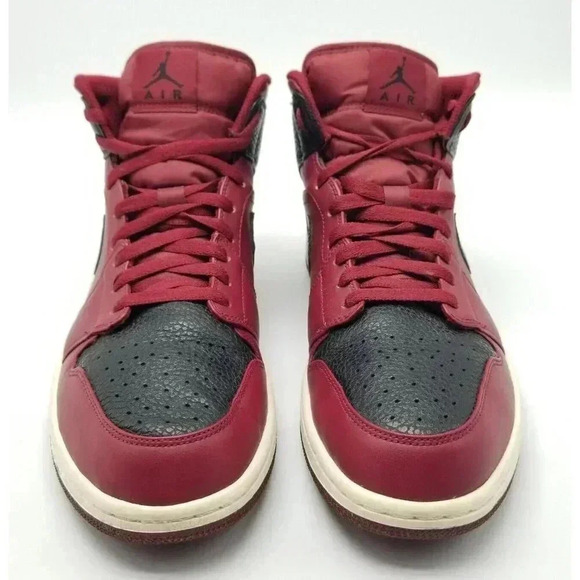Nike AIR JORDAN 1 Retro Mid Reverse Banned 2017 (554724-601) Mens 11.5 Red Black - Picture 4 of 10